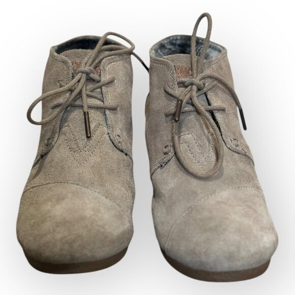 Toms Suede Desert Wedges Ankle Boots Lace-Up Booties Taupe Beige Size Womens 8 - Picture 2 of 16